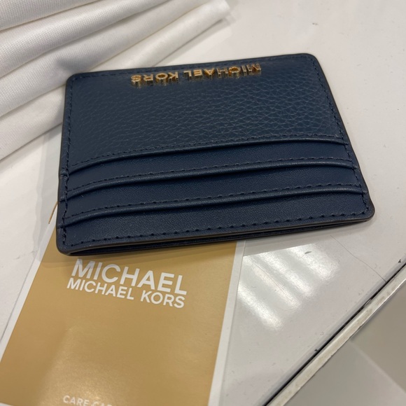 MICHAEL KORS
Large Pebbled Leather Card Holder Case
Navy
NWT - Picture 4 of 16